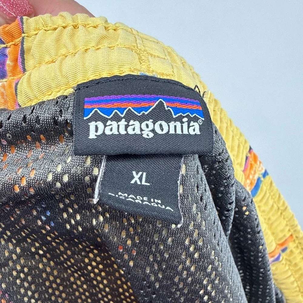 Patagonia Baggies 5 In Men XL Yellow Melon Cantaloupe Recycled Nylon Shorts